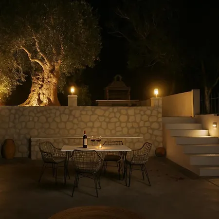 여관 Corfu's Hidden Gem - Serene Quad