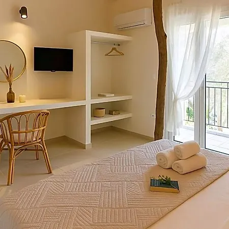 Corfu's Hidden Gem - Serene Quad אורחן לפקימי