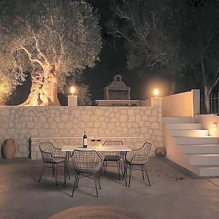 אורחן Corfu's Hidden Gem - Serene Quad לפקימי