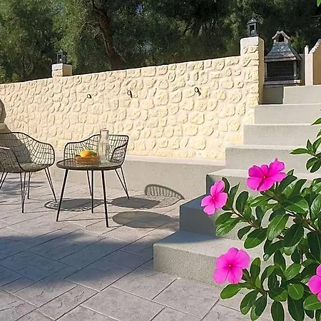 Corfu's Hidden Gem - Serene Quad אורחן לפקימי