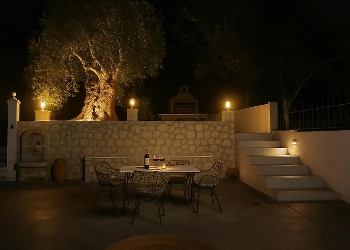 여관 Corfu's Hidden Gem - Serene Quad